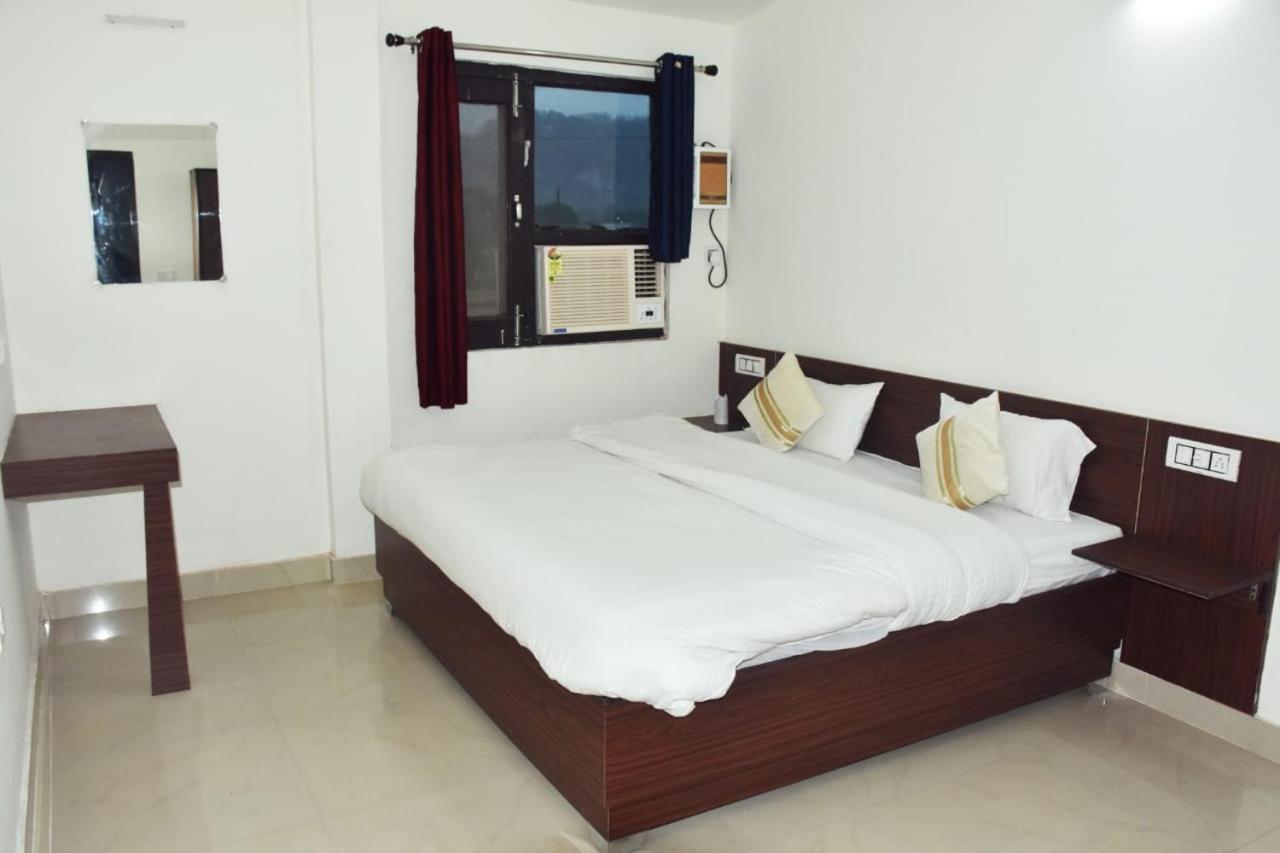 Corbett Bhavesh Home Stay Jhirna Exterior photo